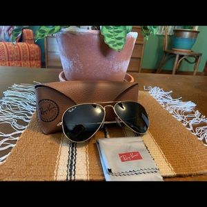 Polarized ray ban aviators gold
